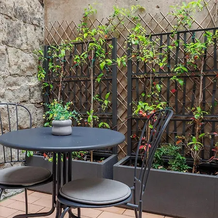 L'alloggio Del Centro Apartment *